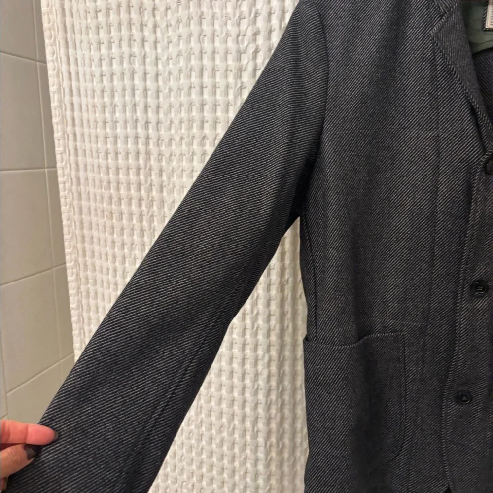 Men's Classic Gray Herringbone Jacket - Picture 2 of 6